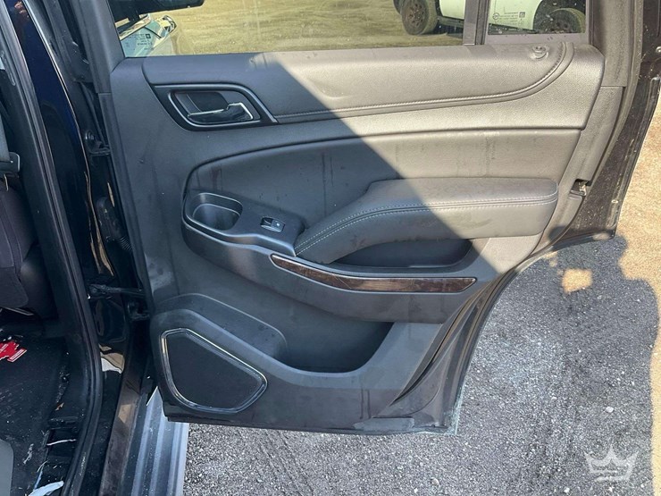 2020-chevrolet-tahoe-image-22