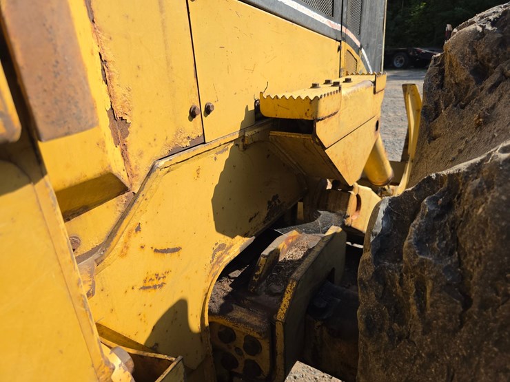 2000-caterpillar-525-image-17