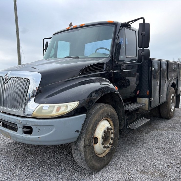 2005 INTERNATIONAL DURASTAR 4200