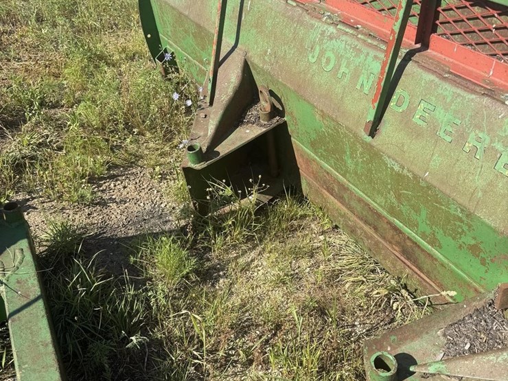 #202-•-john-deere-agricultural-attachment-image-4