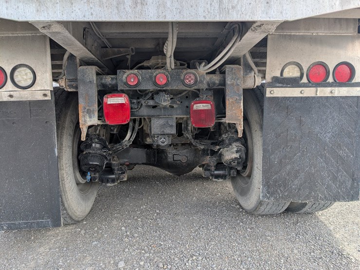#259-•-2015-mack-gu713-granite-tri-axle-dump-truck-image-5