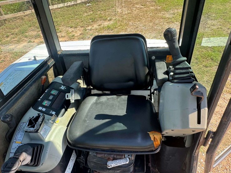 2002-bobcat-331-image-23