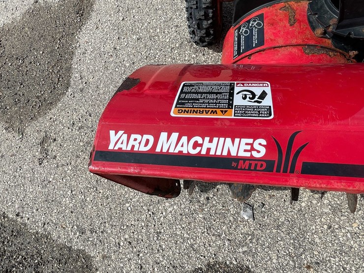 #10542-•-yard-machine-snow-blower-image-10