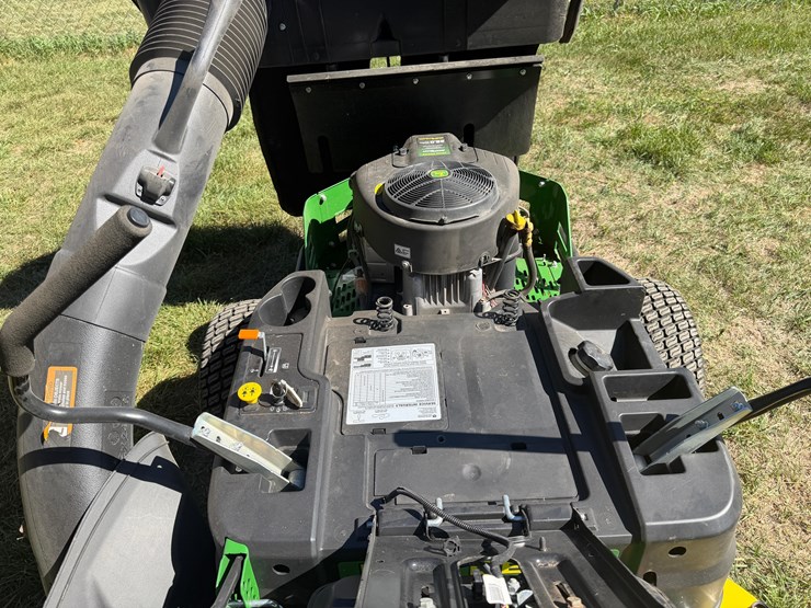 john-deere-ztrak-mower-image-4