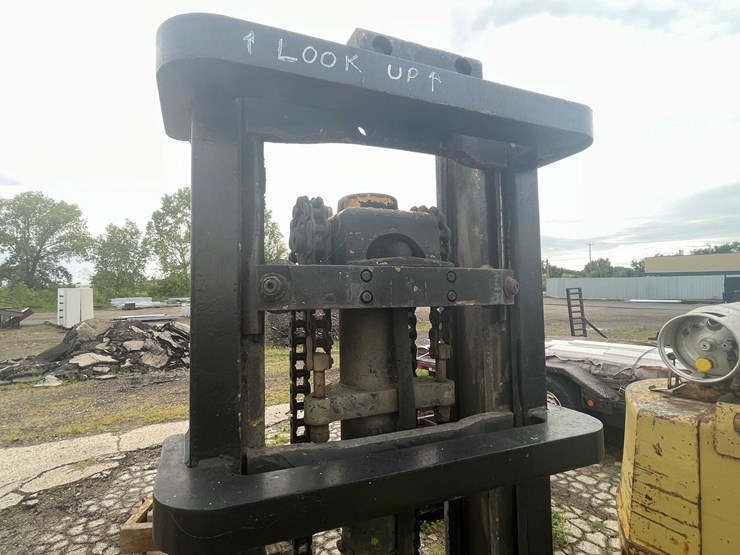 #10491-•-clark-lp-fork-lift-image-16