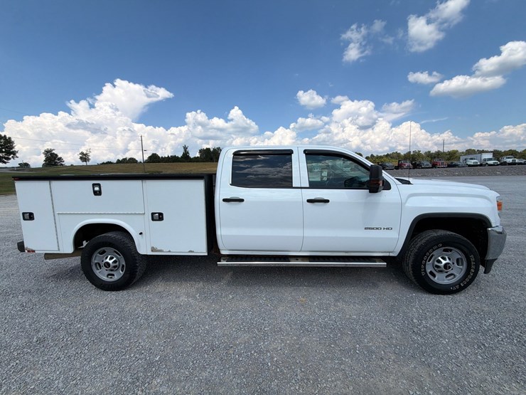 #251-•-2015-gmc-sierra-service-truck-image-11