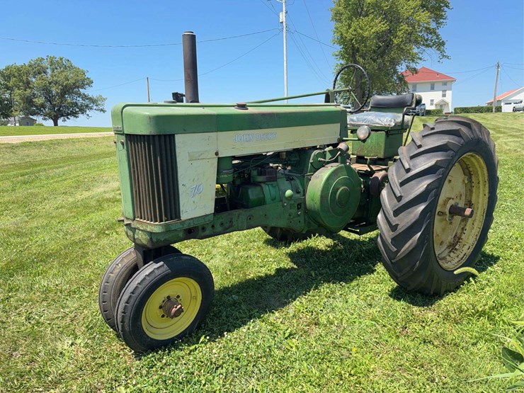 john-deere-70-image-1