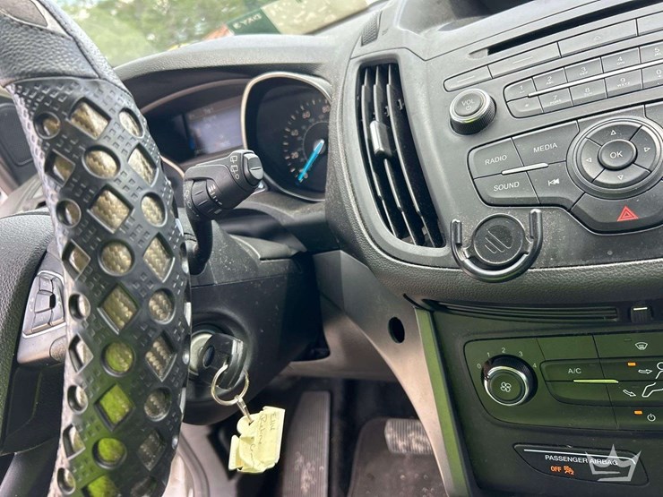 2017-ford-escape-image-14