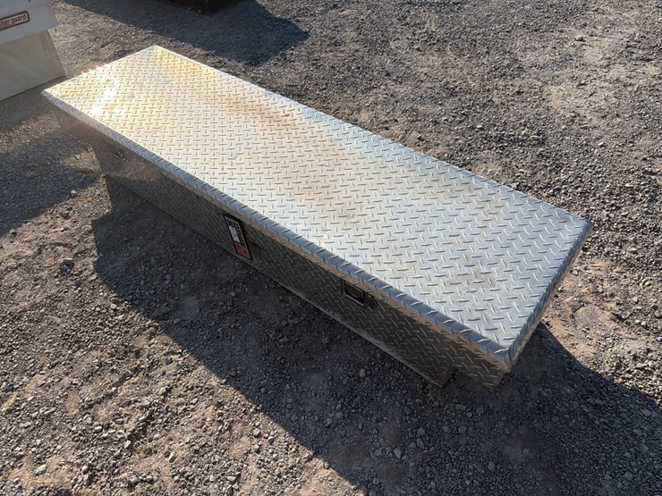 #583-•-tractor-supply-truck-tool-box-image-1