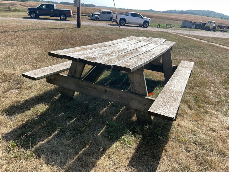 #6238-•-wooden-picnic-table-image-4