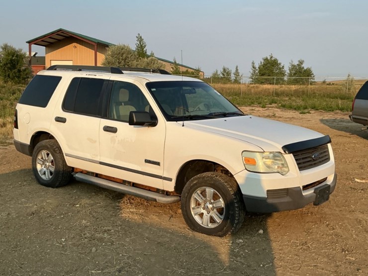 2006-ford-explorer-image-3