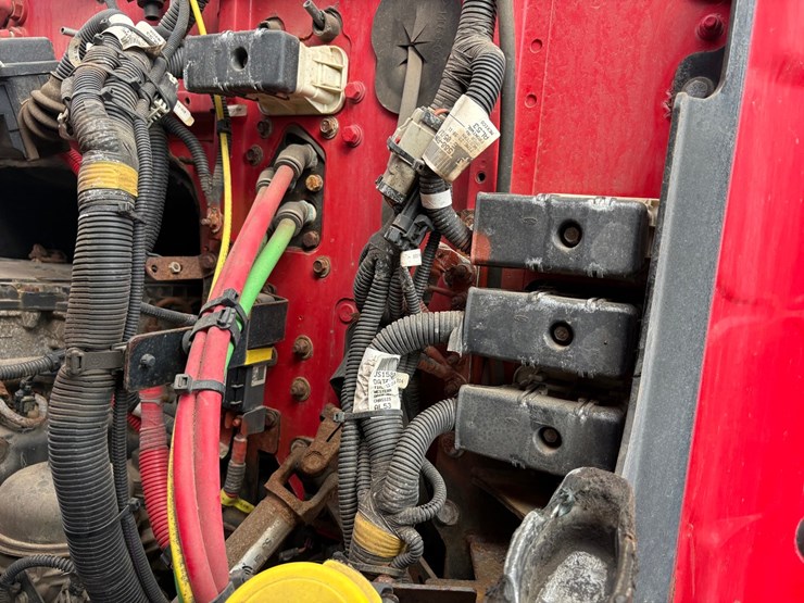 2018-western-star-4700sf-image-128