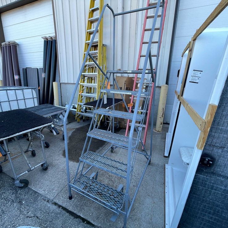#9138 • Wheeled Shelving Ladder (03)