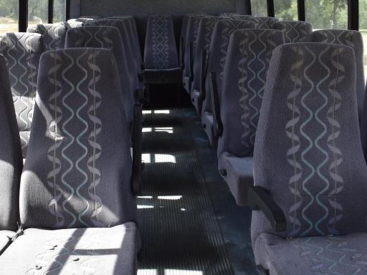 1999-chevrolet-3500-image-8