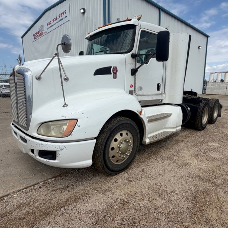 2011 KENWORTH T660