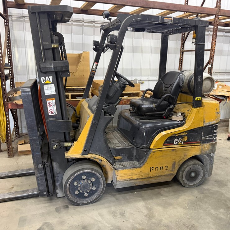 #18021 • CAT C5000 FORKLIFT