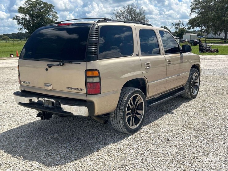 2005-chevrolet-tahoe-image-3