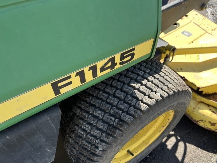 john-deere-f1145-image-32