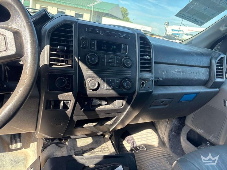 2019-utility-flatbed-image-21