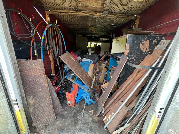 #5682-•-chevrolet-truck-with-contents-inside-image-5