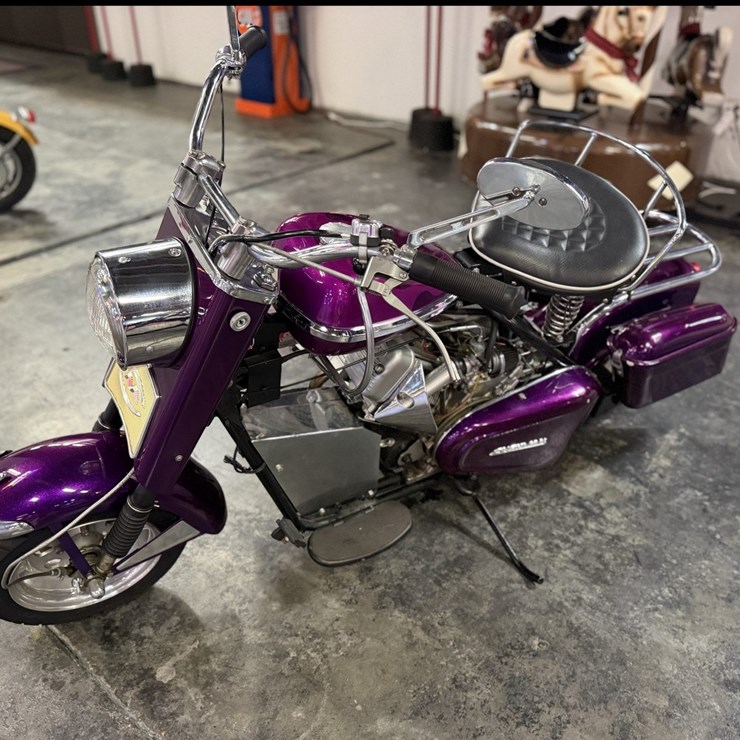 #158 • 1960 CUSHMAN EAGLE MOTOR SCOOTER