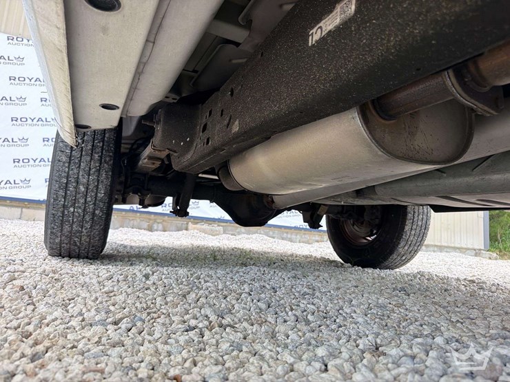 2017-chevrolet-express-2500-image-39