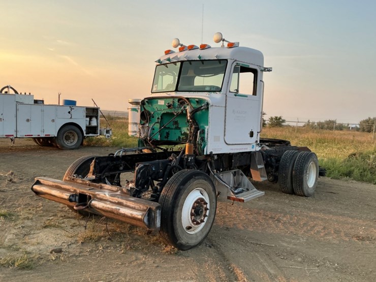 2003-peterbilt-378-image-1