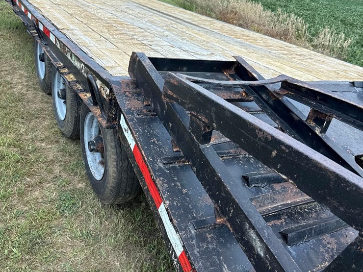 1972-fruehof-8ft-x-19ft-flatbed-equipment-trailer-image-22