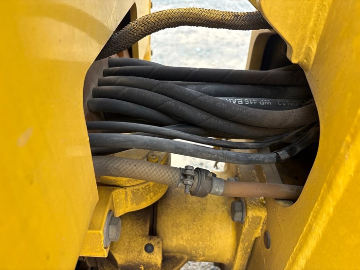 2011-bomag-bw120ad-4-image-21