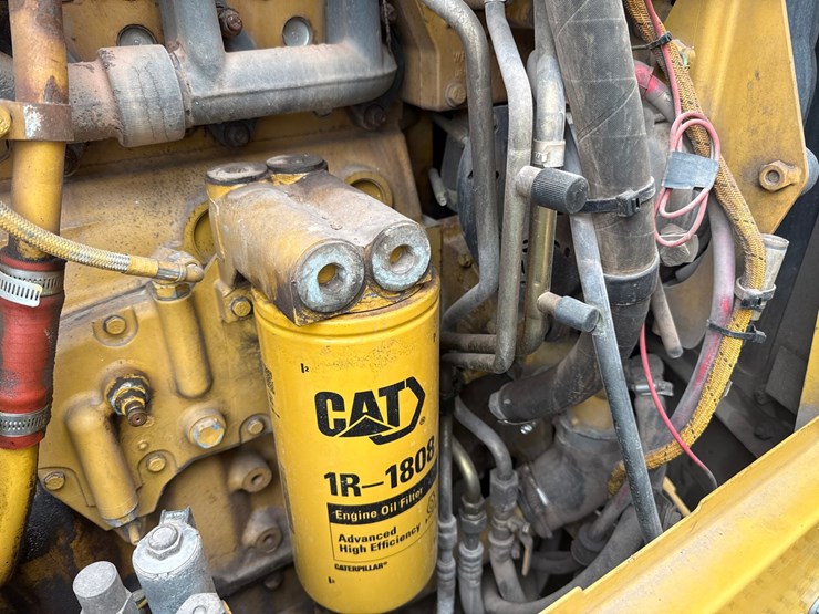 caterpillar-160m-awd-image-57
