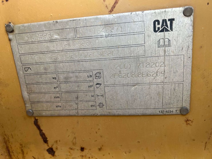 caterpillar-12-image-11