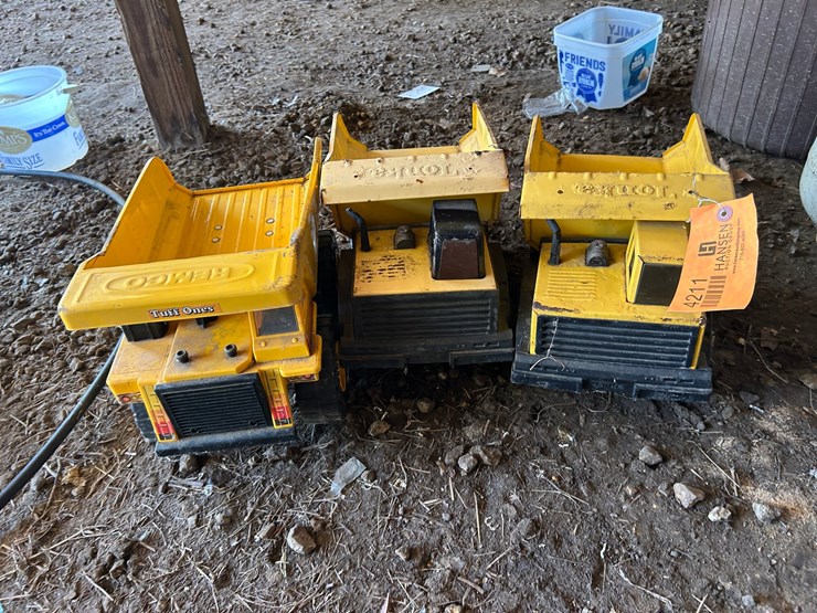 #6277-•-(3)-toy-dump-trucks-image-1