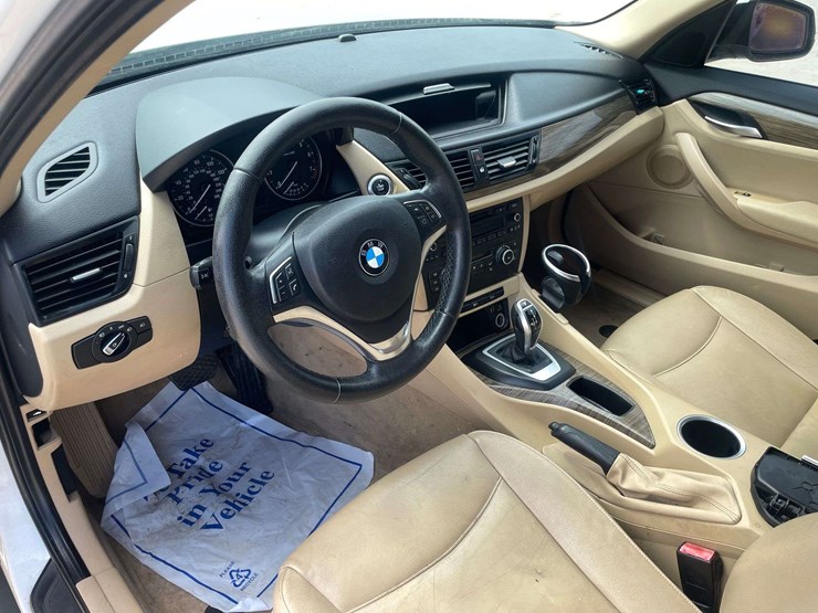 2014-bmw-x1-4-door-mpv-(177,538-miles)-image-11