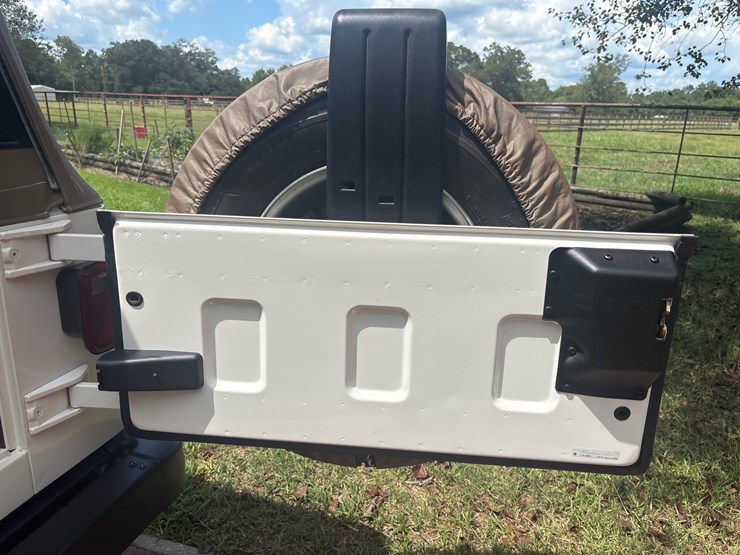 2002-jeep-wrangler-image-18