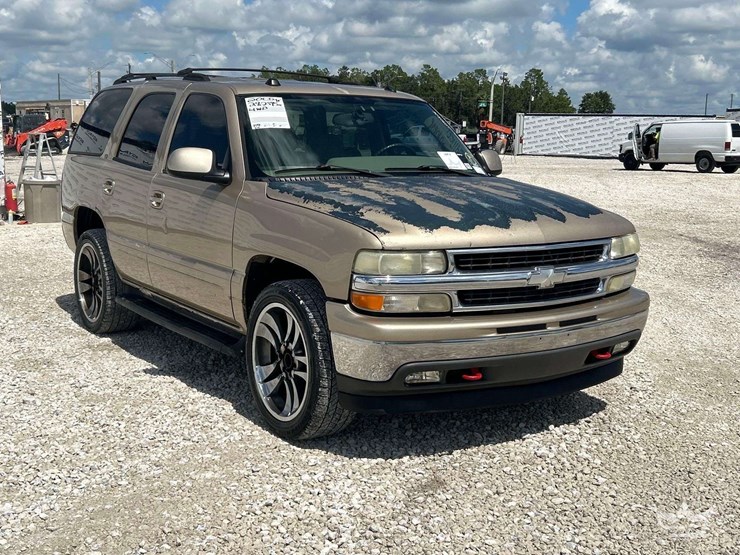 2005-chevrolet-tahoe-image-2