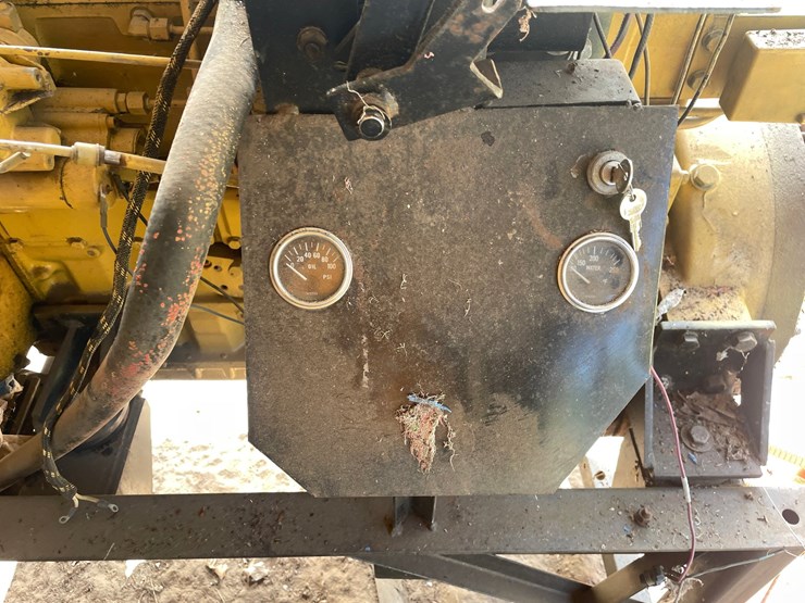 #1686-•-cat-diesel-engine-on-stand-image-13