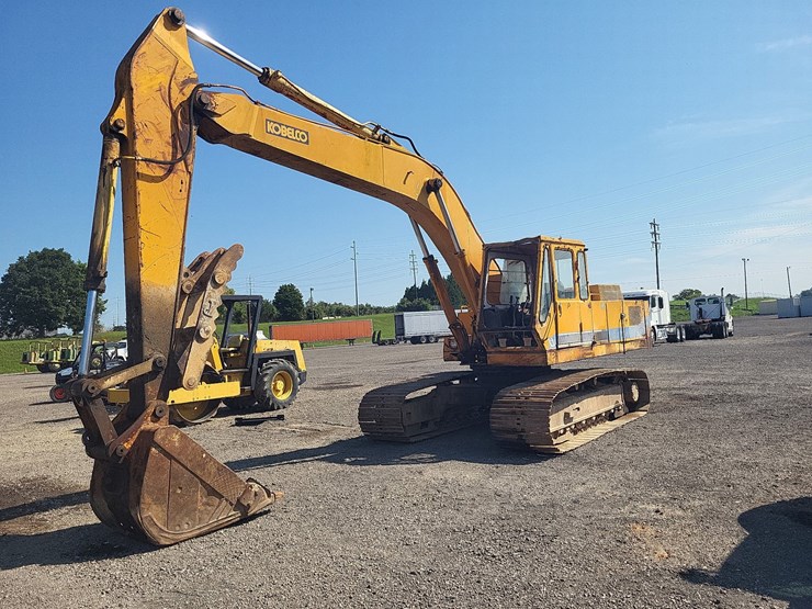 #17314-•-kobelco-excavator-image-1