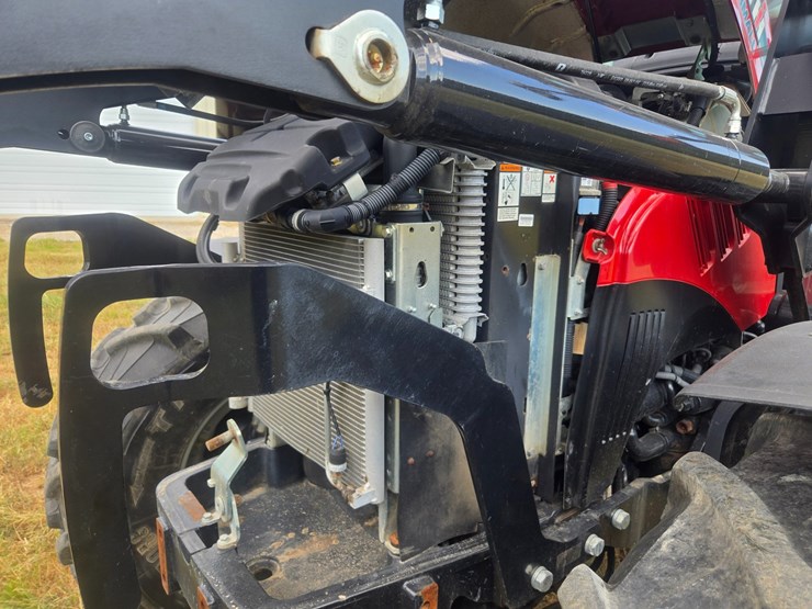 #26371-•-case-farmall-115u-tractor-image-19