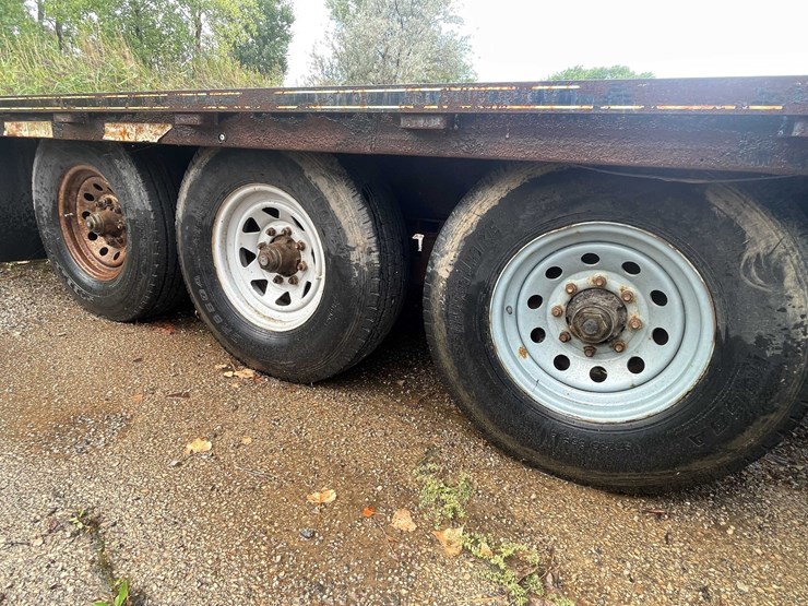#10501-•-2016-delta-gooseneck-flatbed-(has-wi-title)-image-39