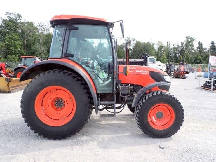 2019-kubota-m4-071-image-4