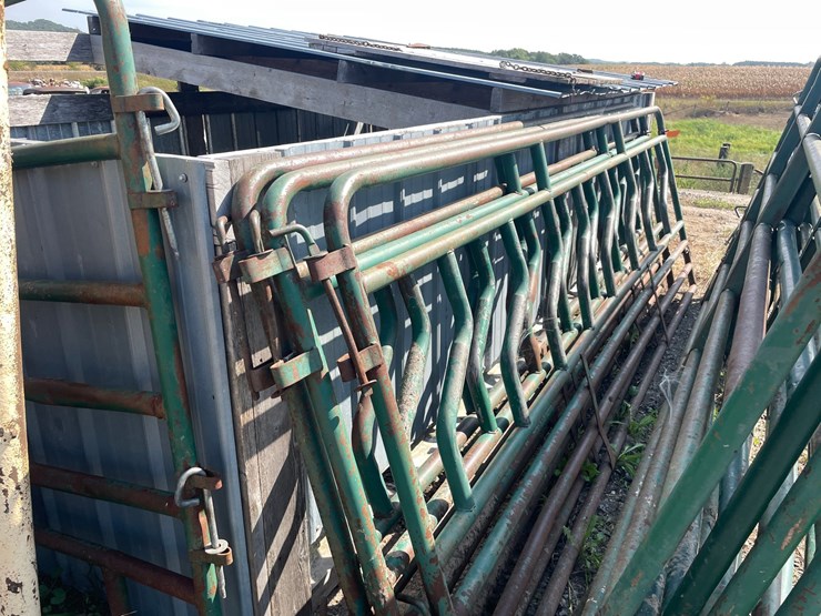 #6229-•-(3)-12'-feeder-gates-image-6