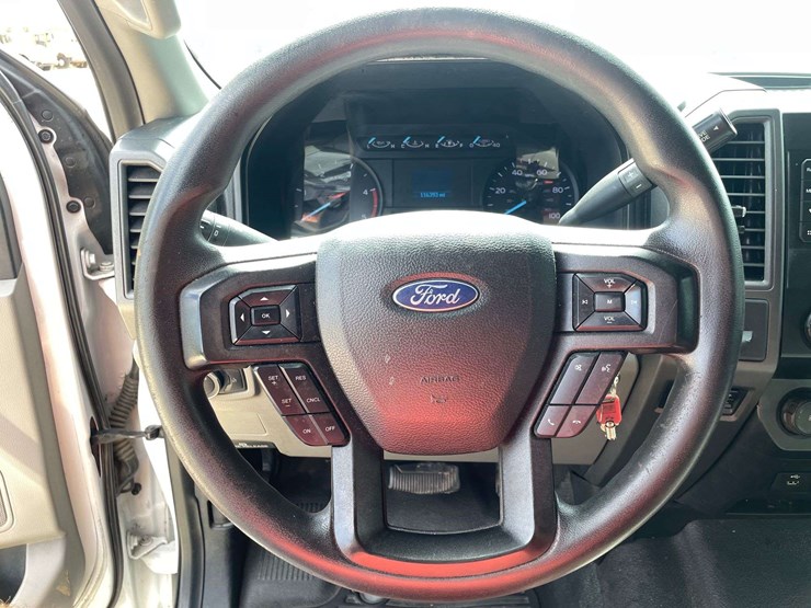 2021-ford-f350-xl-image-12