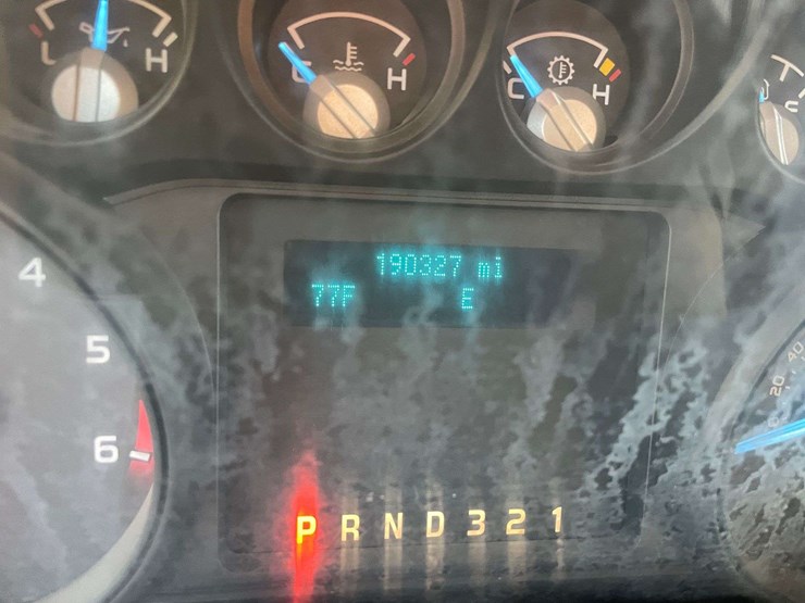 2013-ford-f550-image-26