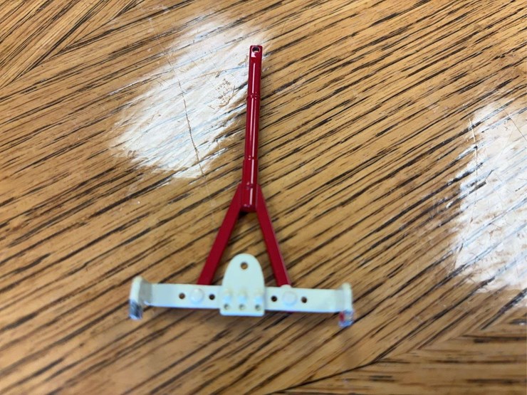1/16-farmall-560-with-2-mh-corn-picker-precision-series-#14-image-19