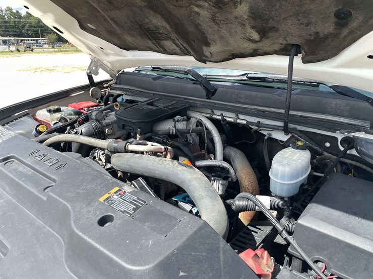 2011-chevrolet-silverado-2500-image-7