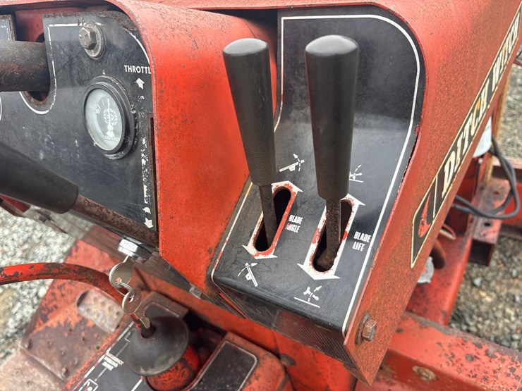 ditch-witch-2200-image-17