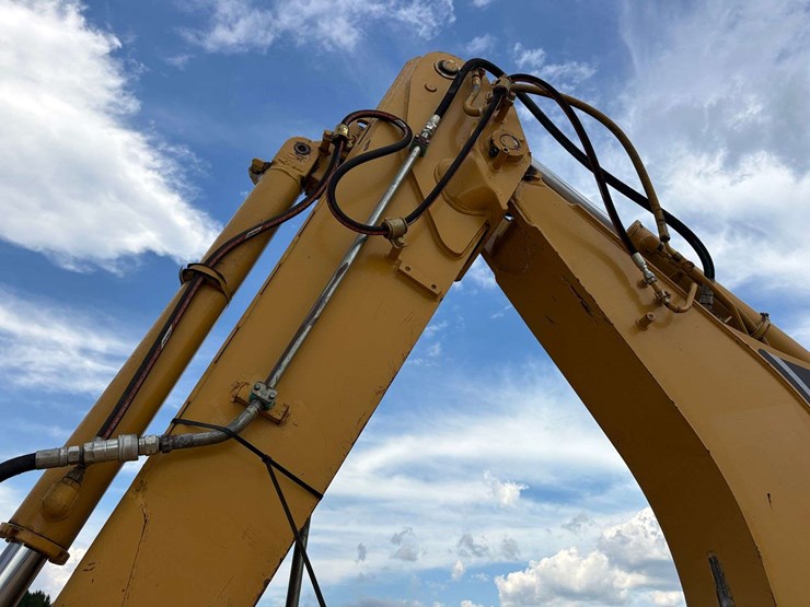 2000-caterpillar-426c-it-image-26