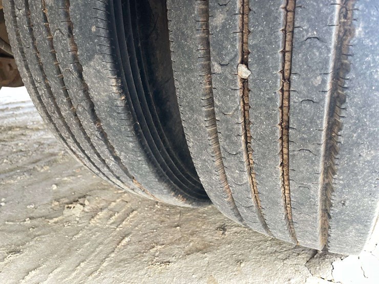 2005-ford-f550-image-22