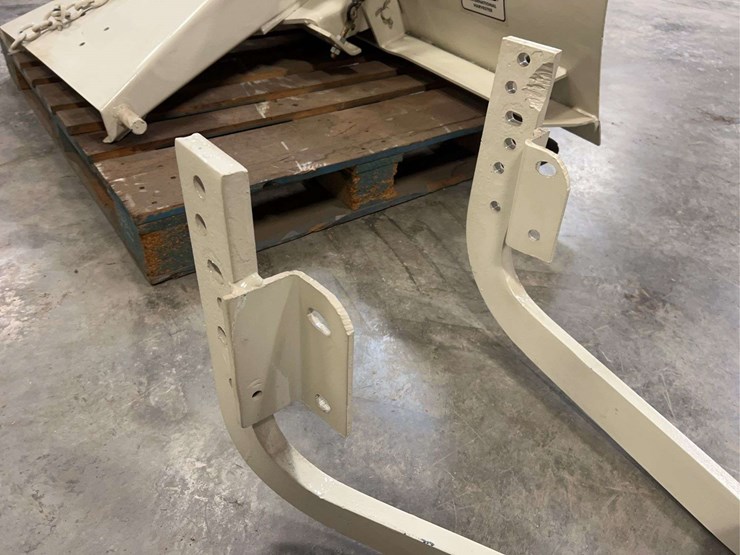 international-harvester-6’-hydraulic-lift-snow-blade-image-14