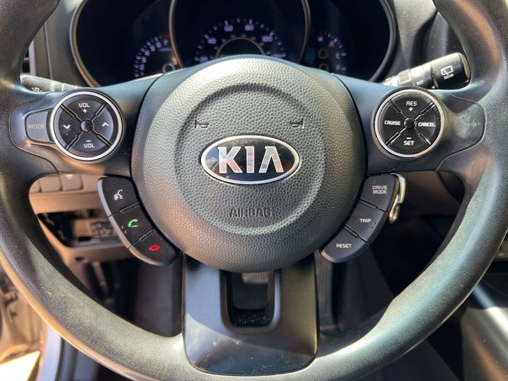 2017-kia-soul-image-23